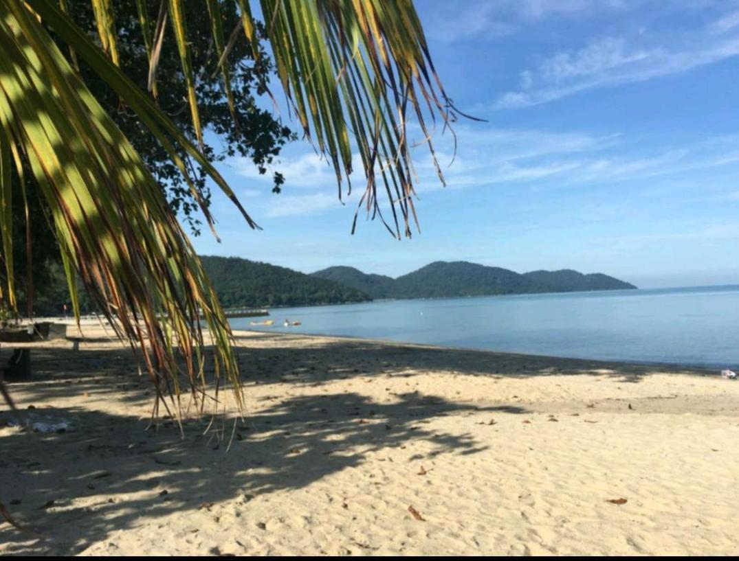 Pantai Seaview Resort Batu Ferringhi 1801 - 3 Rooms Exteriör bild