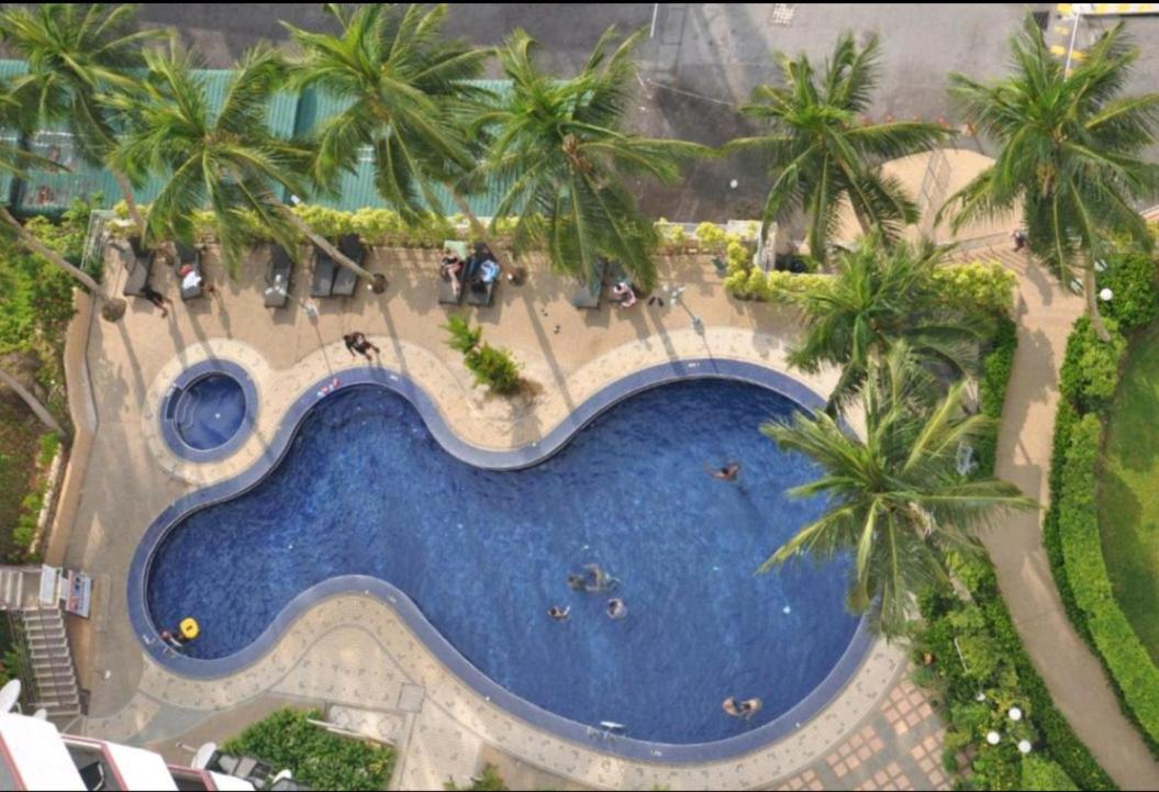 Pantai Seaview Resort Batu Ferringhi 1801 - 3 Rooms Exteriör bild
